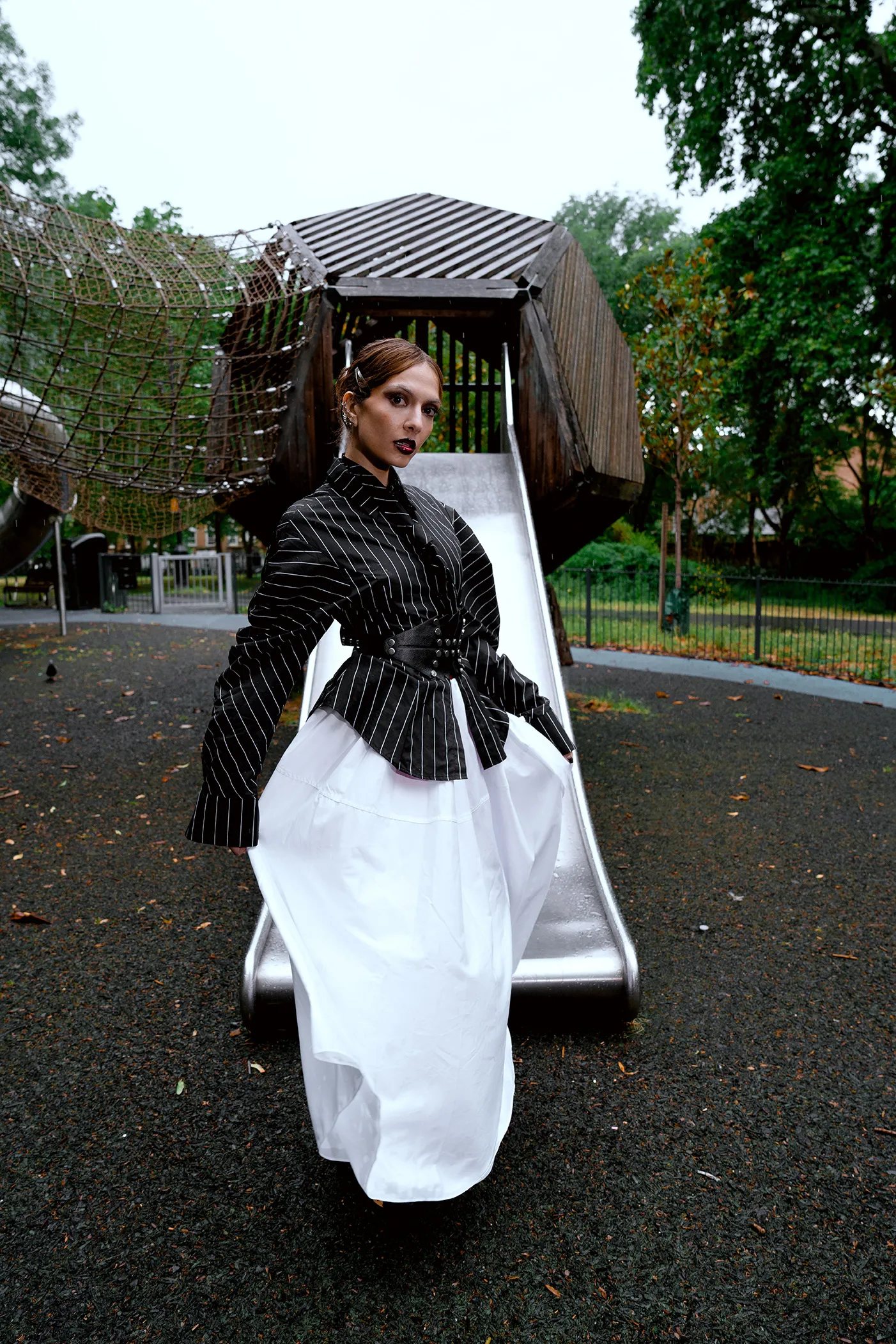 High Fashion, figure 4 of 22
